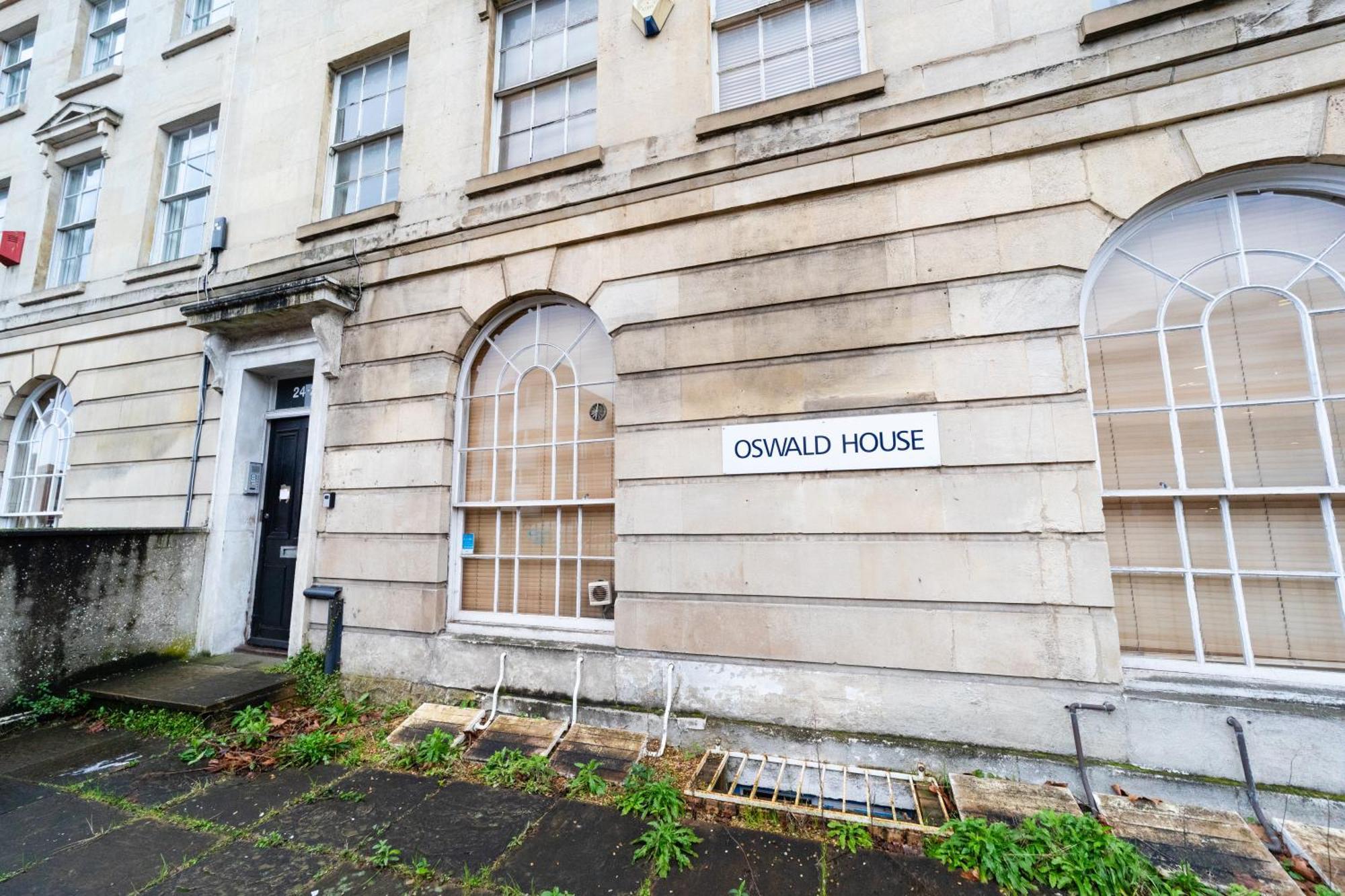 Spacious Flat With Patio & Parking In City Centre Reading Eksteriør billede