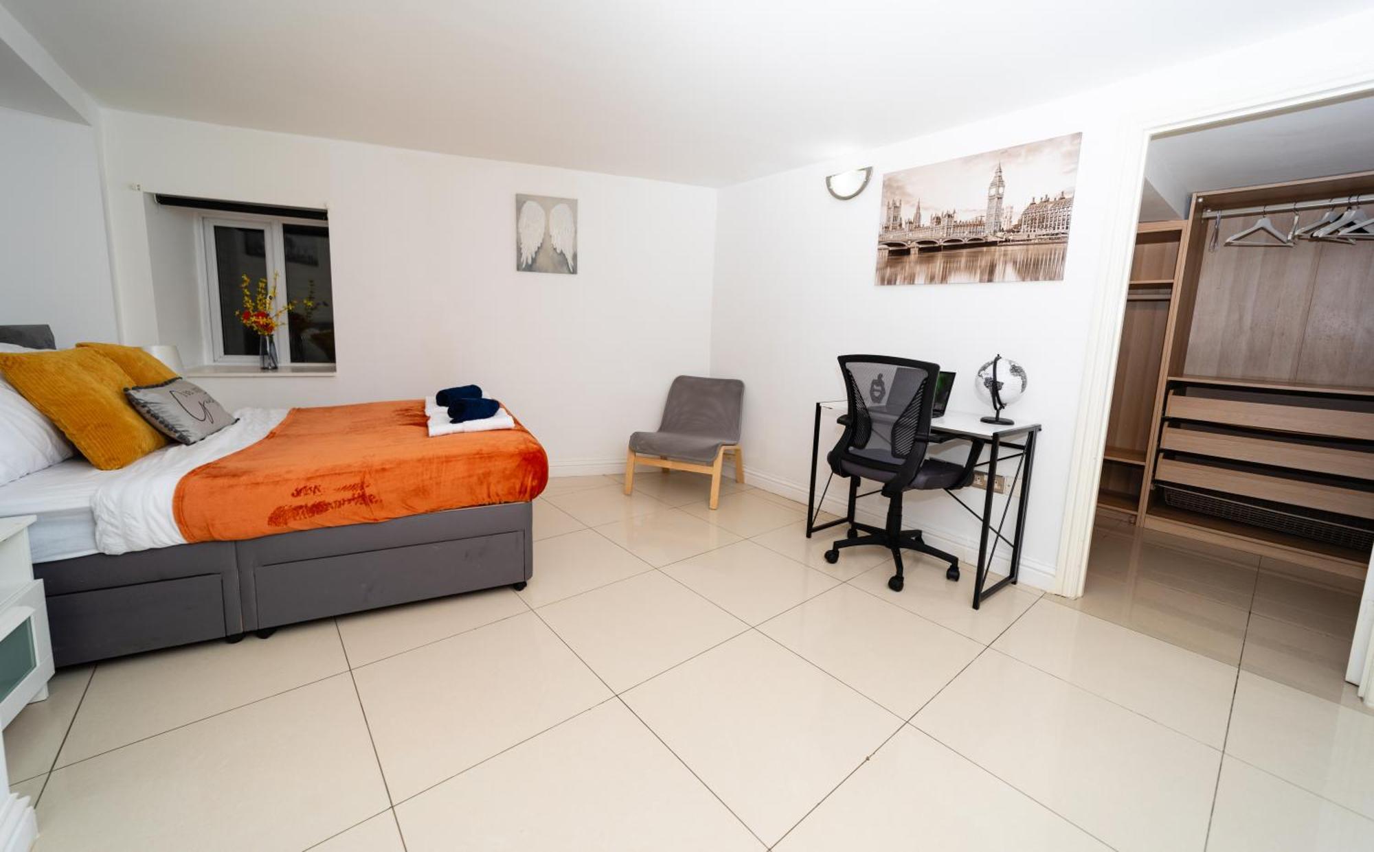 Spacious Flat With Patio & Parking In City Centre Reading Eksteriør billede